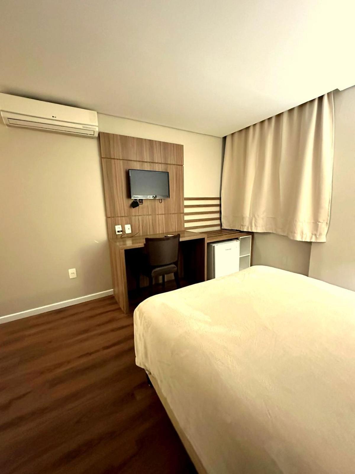 Umbu Hotel Porto Alegre - Centro Historico - Prox Aeroporto 15Min Room photo
